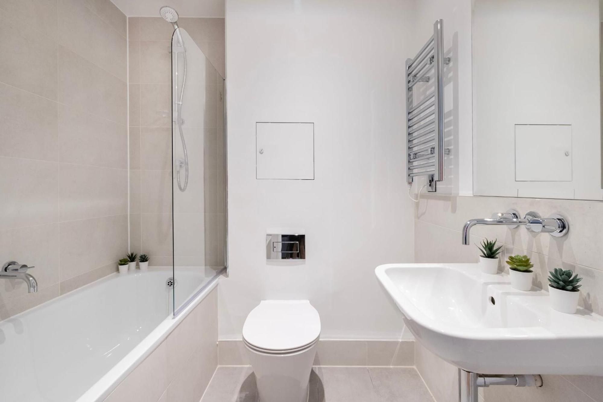 Fitzrovia & Soho - 2Br With Balcony - Cityapartmentstay 伦敦 外观 照片