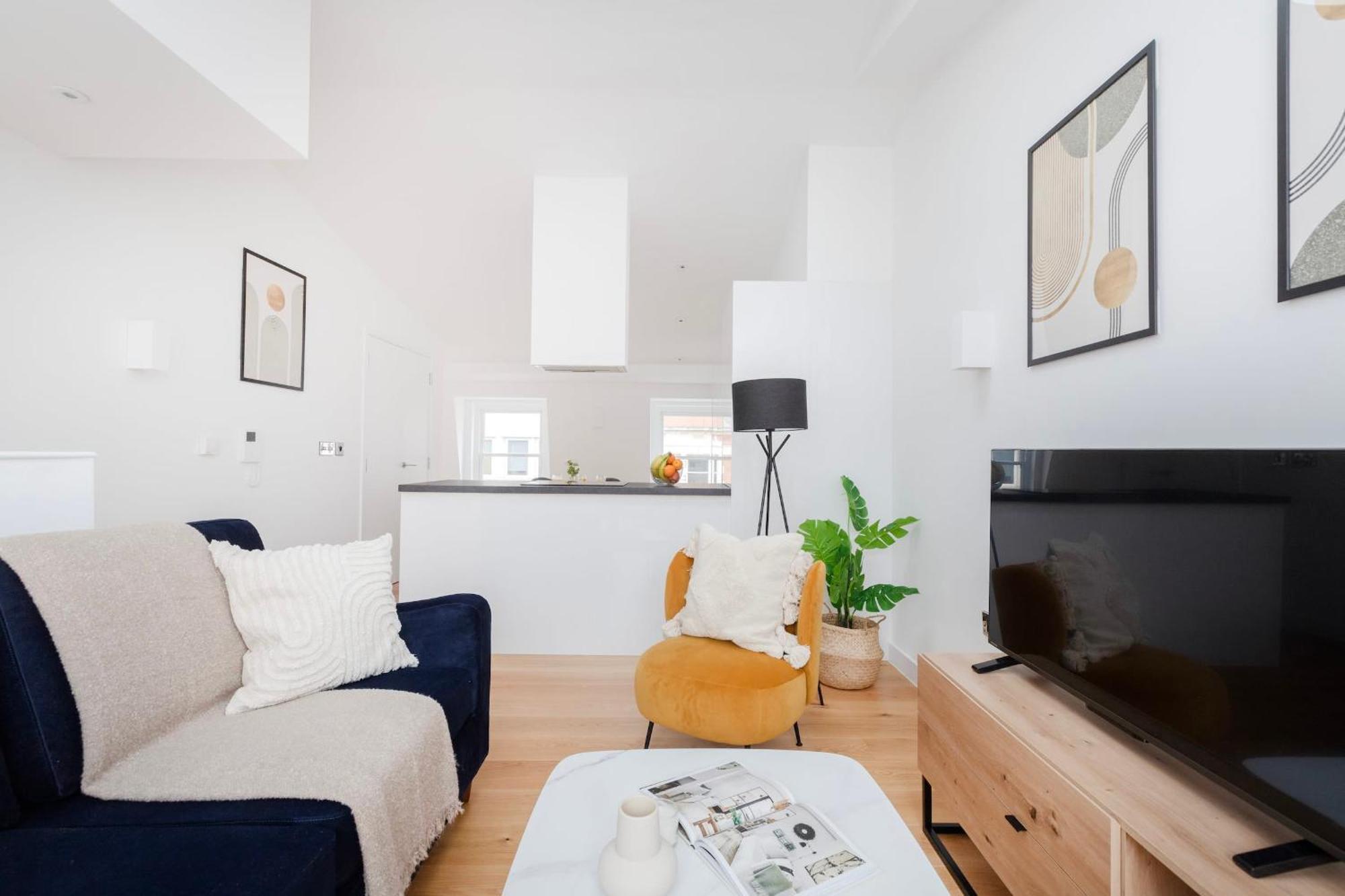 Fitzrovia & Soho - 2Br With Balcony - Cityapartmentstay 伦敦 外观 照片