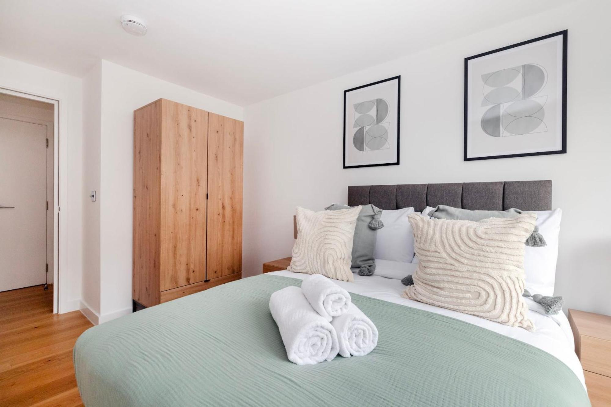 Fitzrovia & Soho - 2Br With Balcony - Cityapartmentstay 伦敦 外观 照片